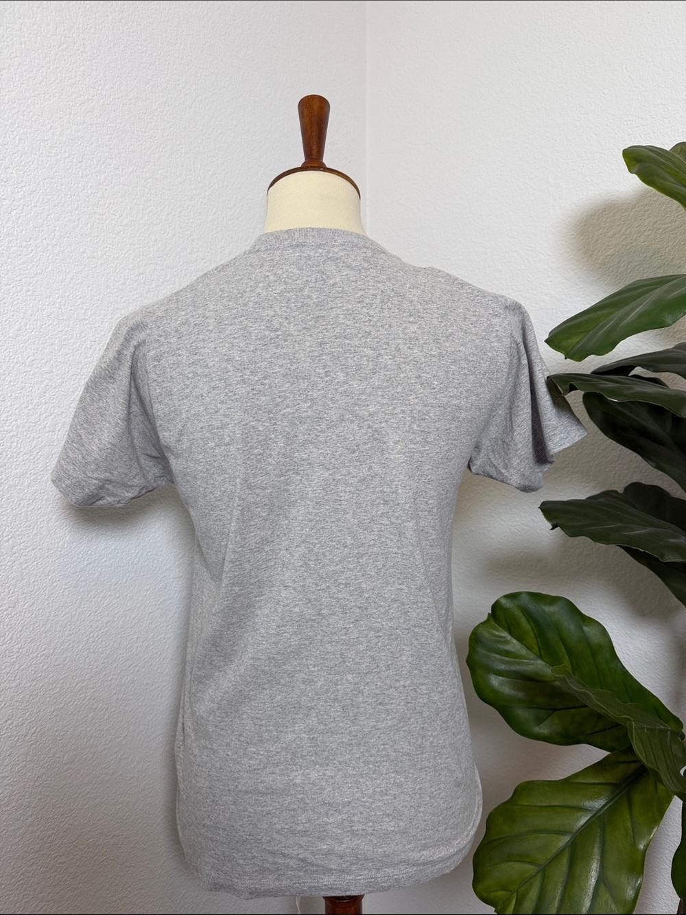 Brandy Melville Tokyo Grey Graphic Tee - Picture 5 of 6